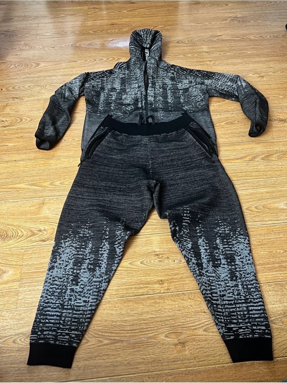 Adidas ZNE Pulse Black & Gray Gradient prime knitJoggers